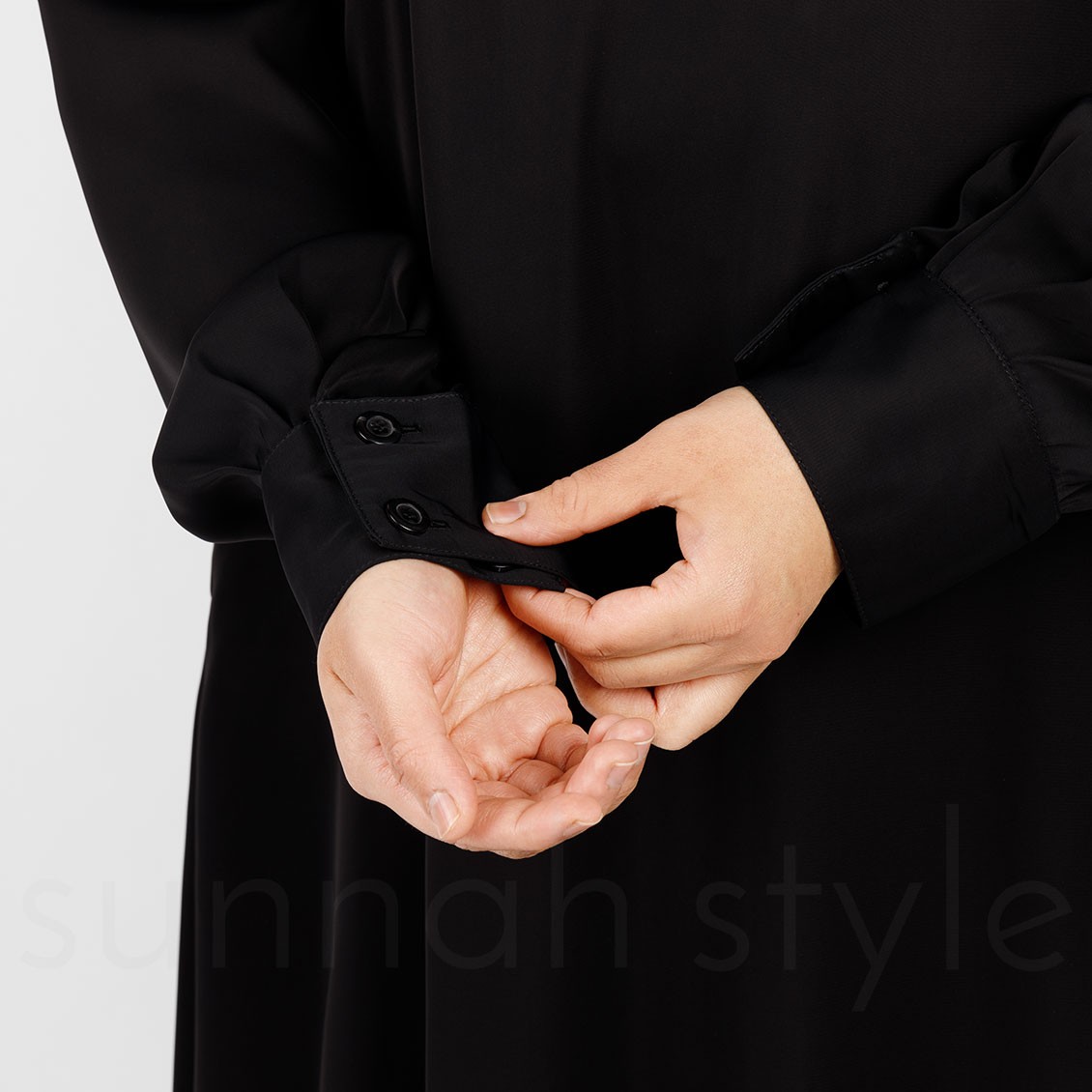 Sunnah Style Pearl Button Cuff Abaya Black
